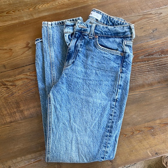Zara Straight Leg Jeans - Picture 1 of 4
